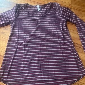 Lularoe Lynnae long sleeve top